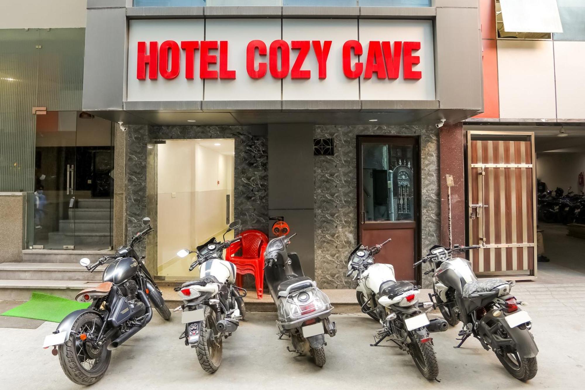 Hotel O Cozy Cave Нью-Дели Экстерьер фото